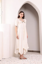 Load image into Gallery viewer, IVORY COLLAR DERSS