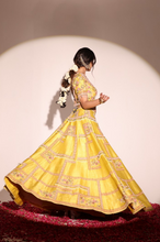 Load image into Gallery viewer, Geometric