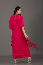 Load image into Gallery viewer, FLAMINGO IRA DORI - The Pink Gota