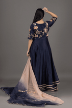 Load image into Gallery viewer, FLOWER JAAL ANARKALI - The Pink Gota