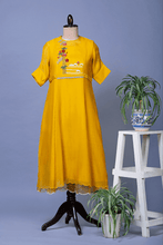 Load image into Gallery viewer, MUSTARD BADAL - The Pink Gota