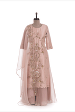 Load image into Gallery viewer, ANARBEL SUIT - The Pink Gota 
