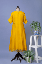 Load image into Gallery viewer, MUSTARD BADAL - The Pink Gota 
