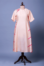 Load image into Gallery viewer, PEACH LEHRIYA TUNIC - The Pink Gota 
